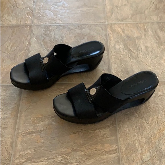 Sandals - Picture 8 of 12